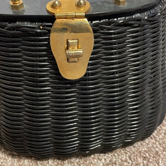 Vintage, black, lucite lid and handle, woven purse - Picture 4 of 5
